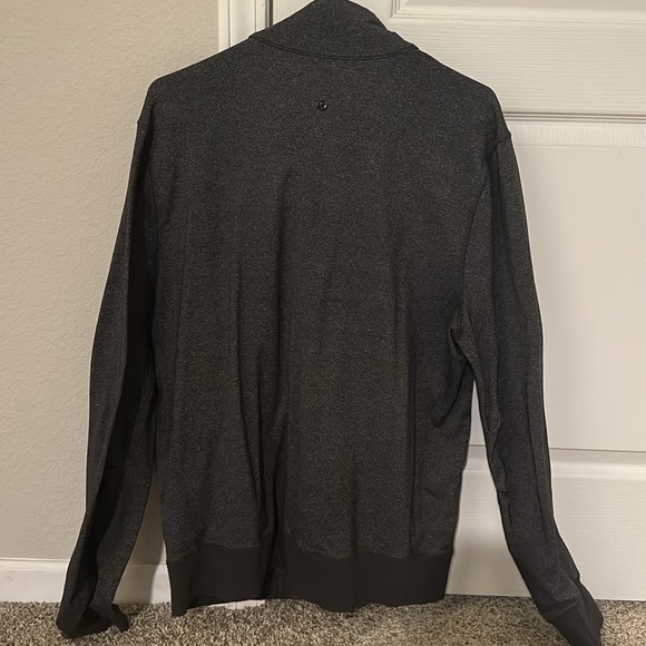 Men’s Lululemon Jacket Size Large - Picture 3 of 3